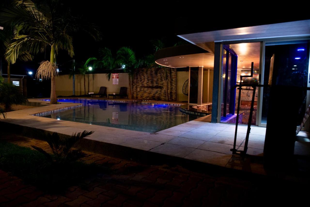 Emc Fully Furnished &Serviced Villas 4 Bedroom With Solar Power , Private Pool, Starlink Wifi ,Aircons & Dstv Lusaka Exterior photo