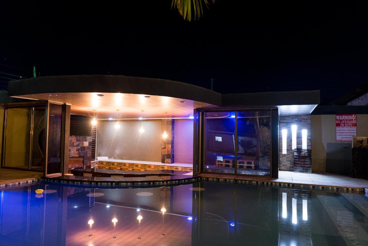 Emc Fully Furnished &Serviced Villas 4 Bedroom With Solar Power , Private Pool, Starlink Wifi ,Aircons & Dstv Lusaka Exterior photo